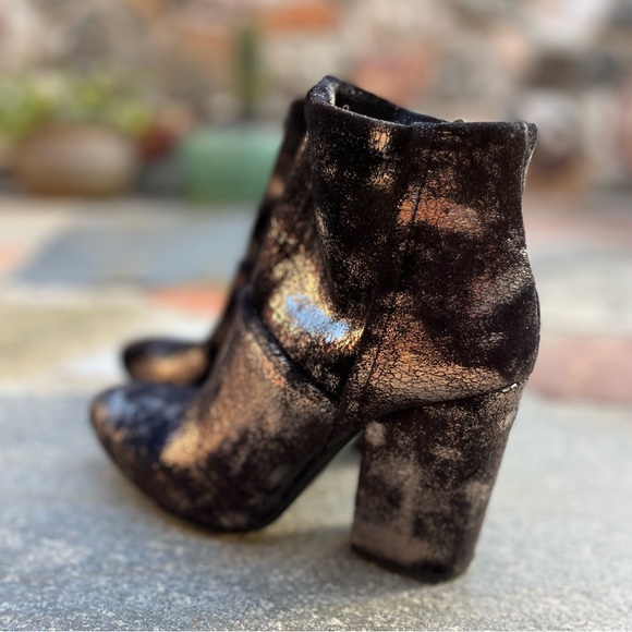 Like NEW Charles David Booties - Picture 4 of 5
